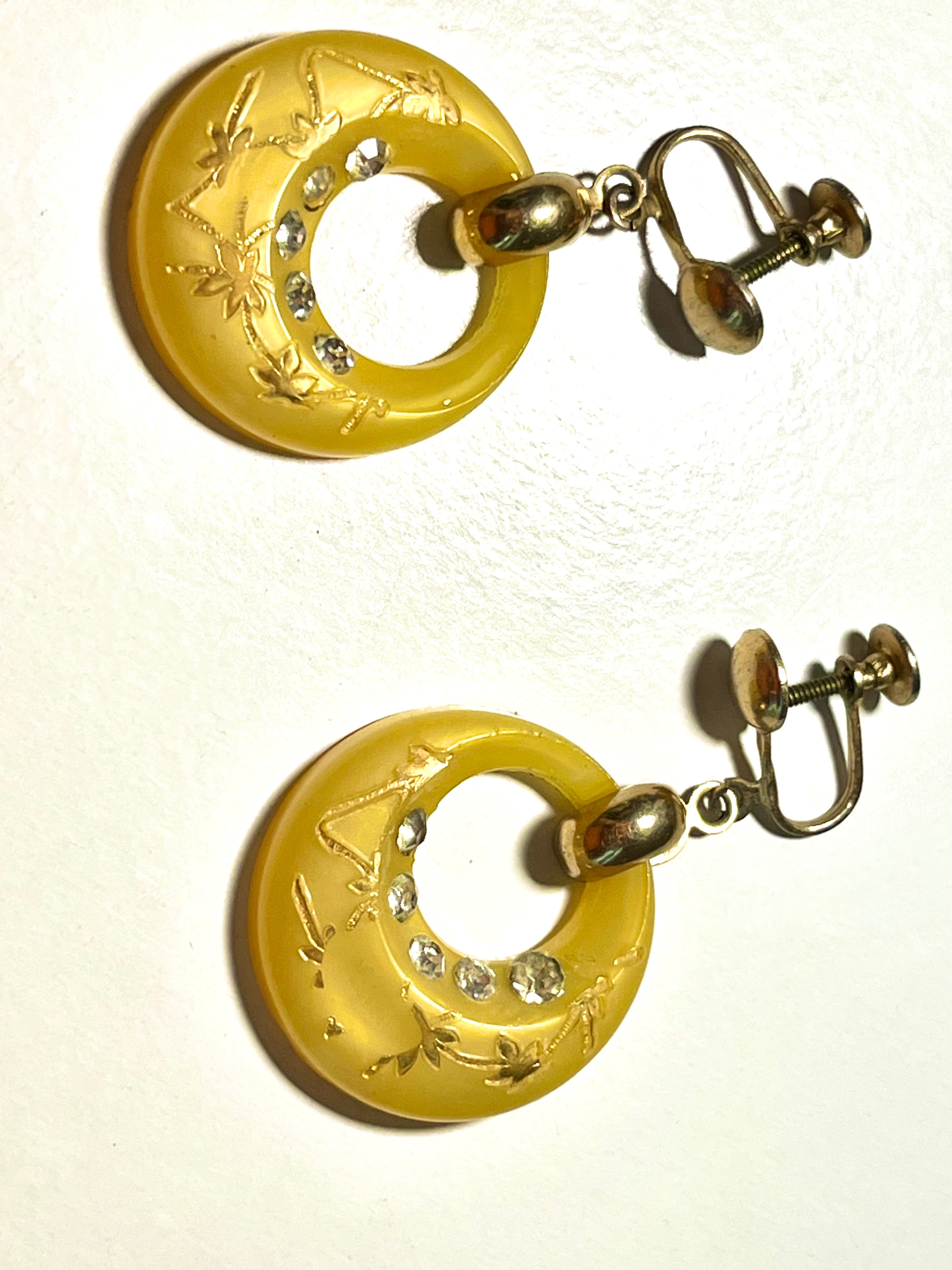 Vintage Butterscotch Lucite Dangle Earrings Screw Back Rhinestone Floral Carved