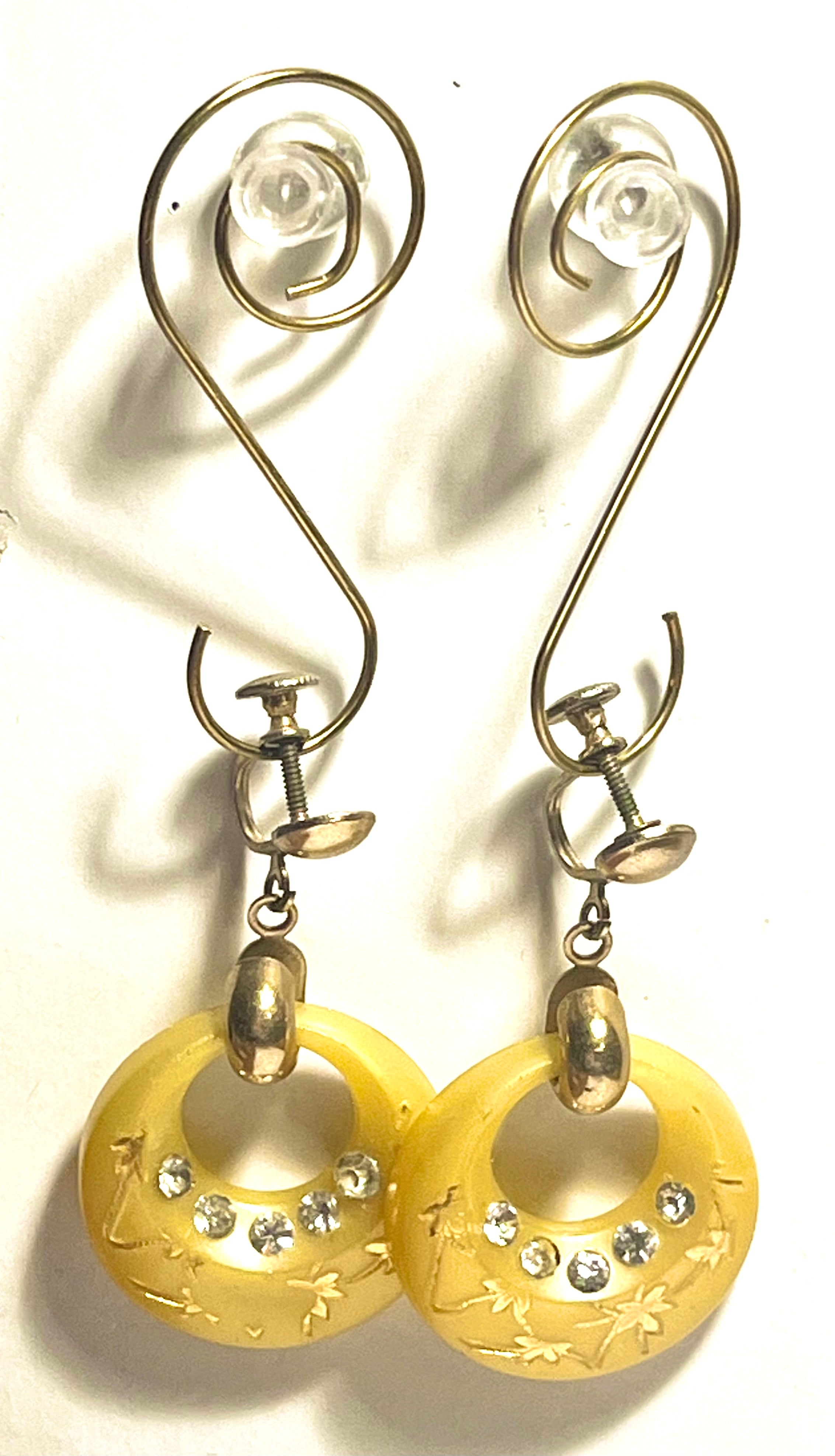 Vintage Butterscotch Lucite Dangle Earrings Screw Back Rhinestone Floral Carved
