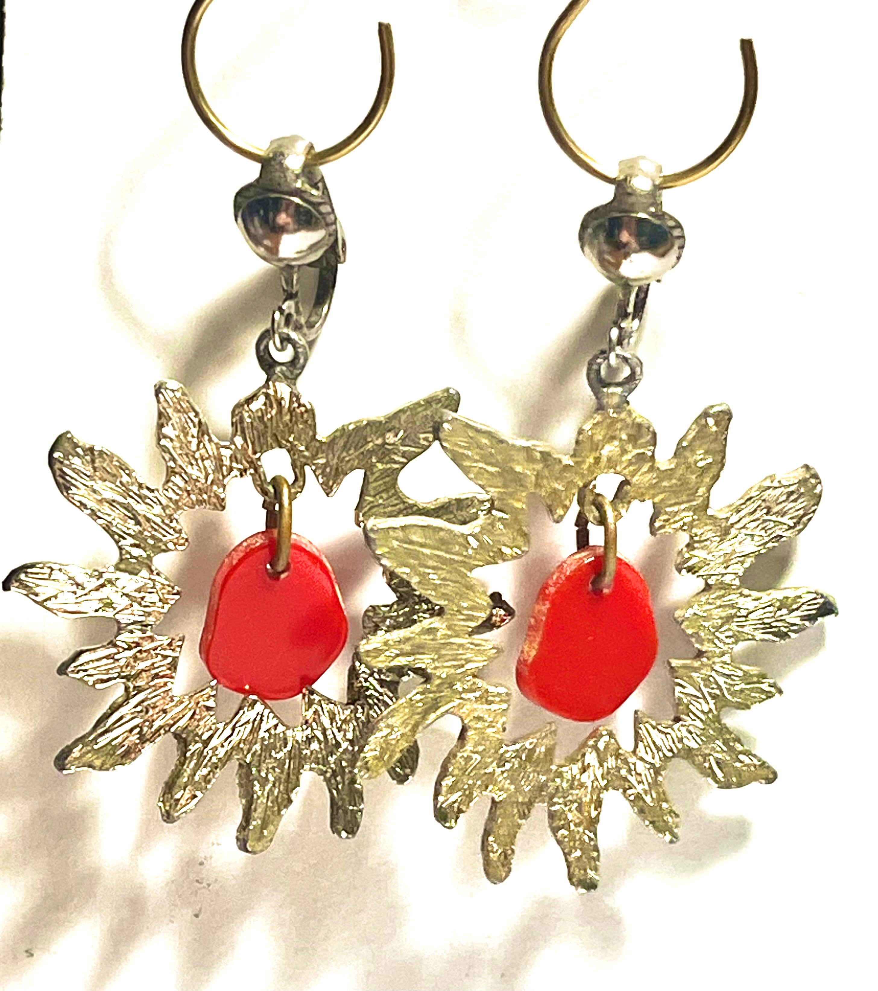Vintage Gold Tone Leaf Wreath Clip-On Earrings with Red Center Dangle