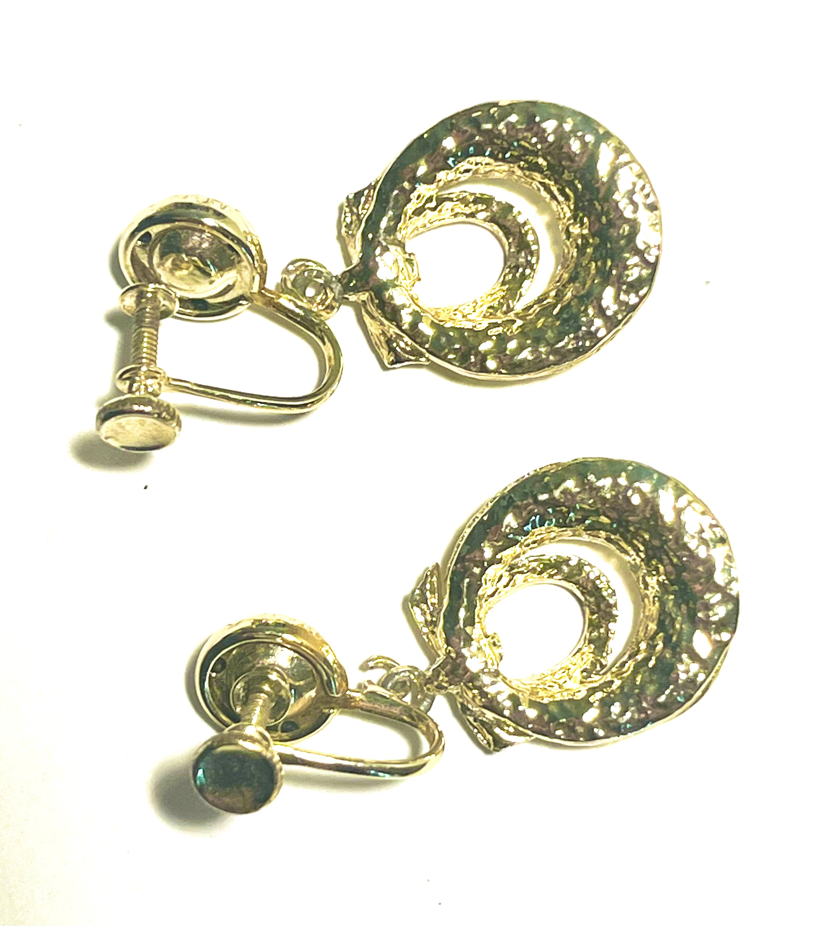 Vintage Gold-Tone Screw Back Dangle Earrings – Textured Circle Drop