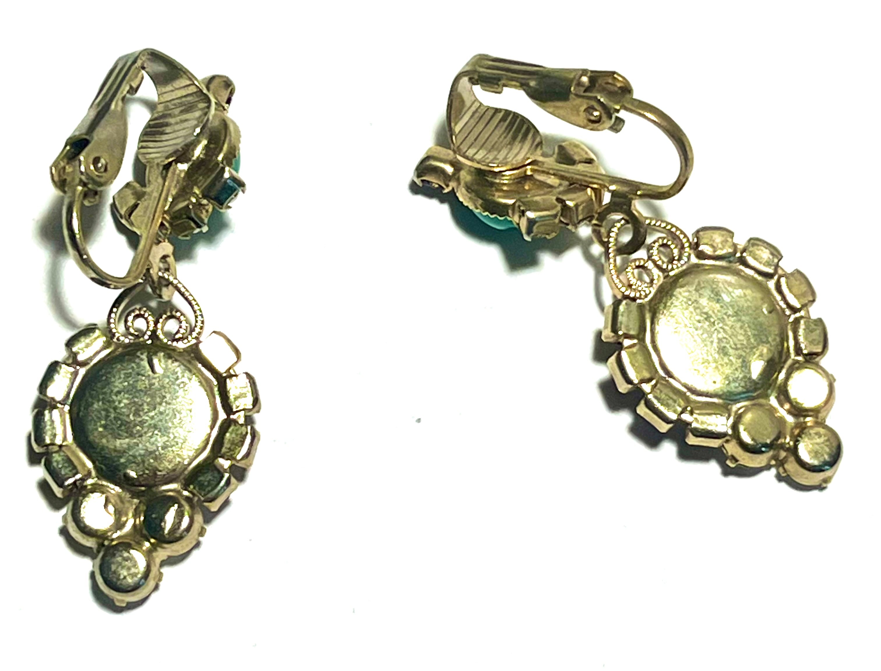 Vintage Green Cabochon Rhinestone Dangle Earrings Gold Tone Clip-On Glam Statement Jewelry