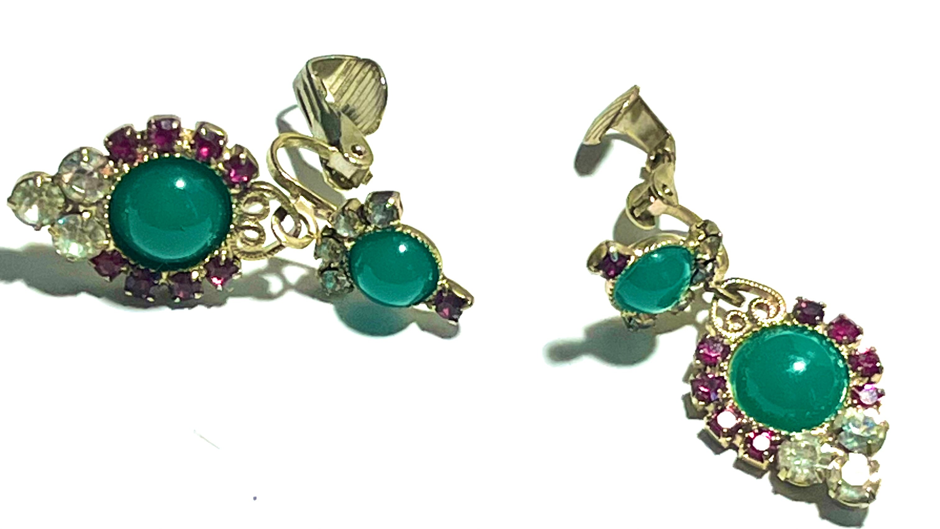 Vintage Green Cabochon Rhinestone Dangle Earrings Gold Tone Clip-On Glam Statement Jewelry