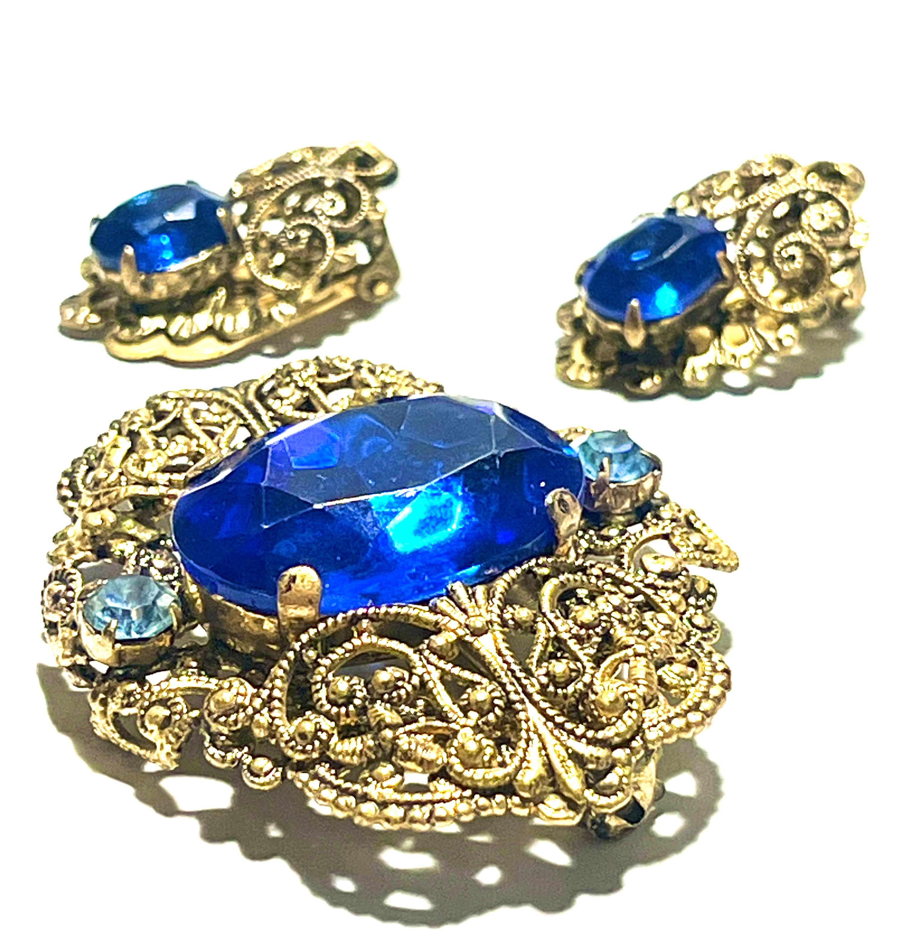 Vintage Blue Rhinestone Brooch & Clip-On Earrings Set – Gold Tone Filigree – Victorian Revival Style