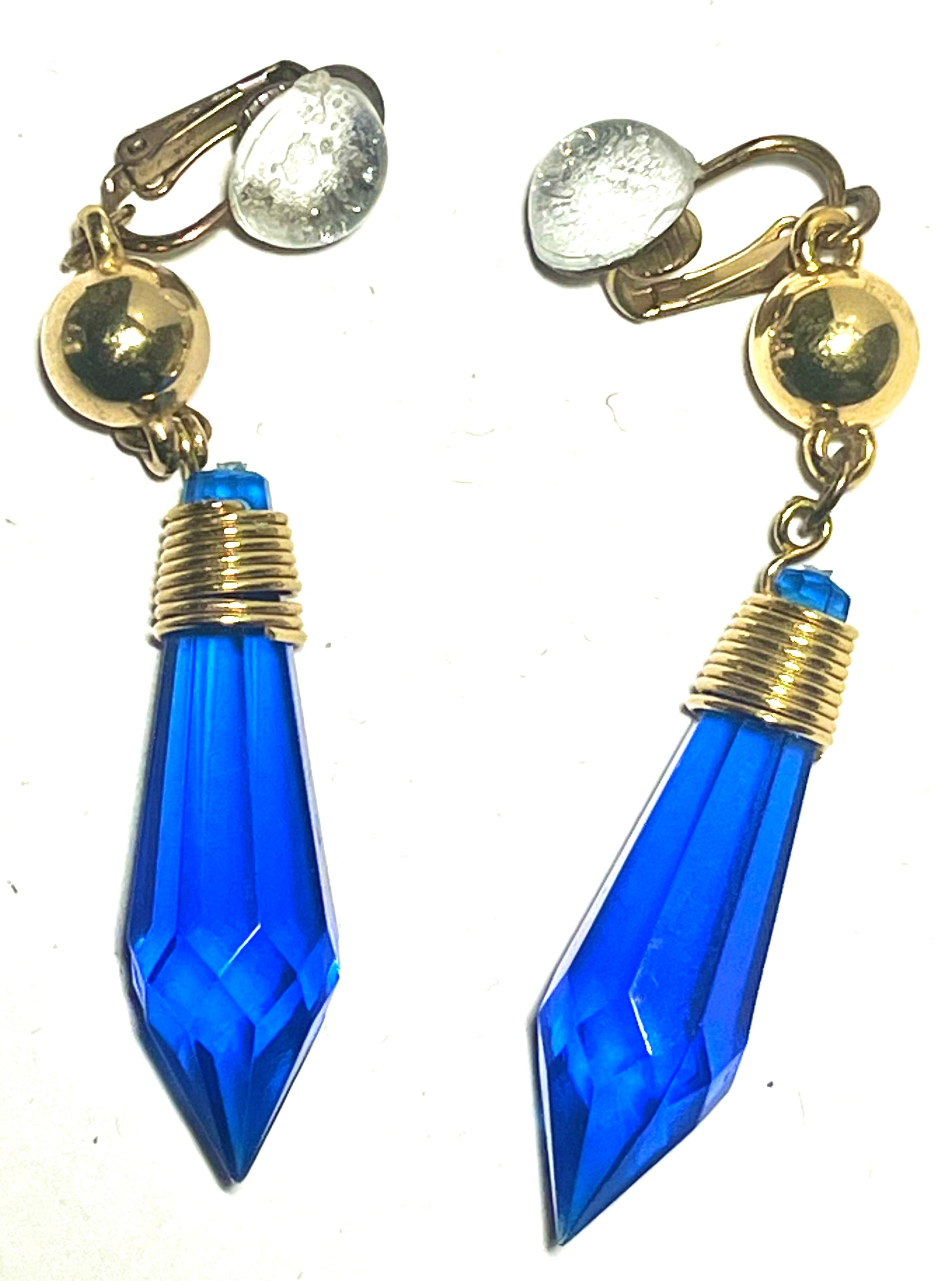Vintage Blue Faceted Drop Earrings Gold Tone Dangle Clip On Statement Jewelry