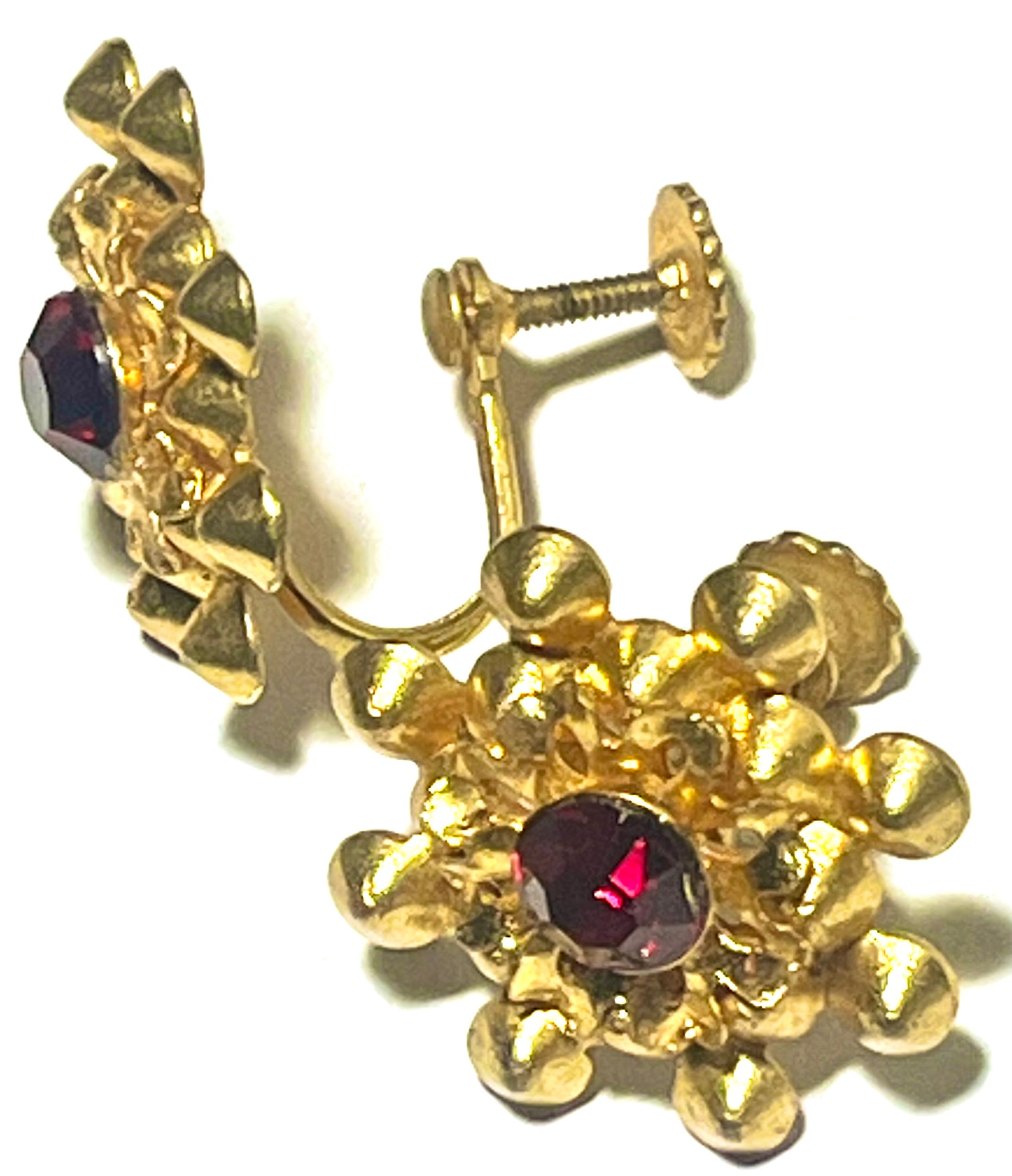 Vintage Gold Tone Floral Screwback Earrings with Red Rhinestone Center – Mid Century Cluster Design
