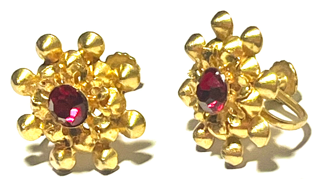 Vintage Gold Tone Floral Screwback Earrings with Red Rhinestone Center – Mid Century Cluster Design