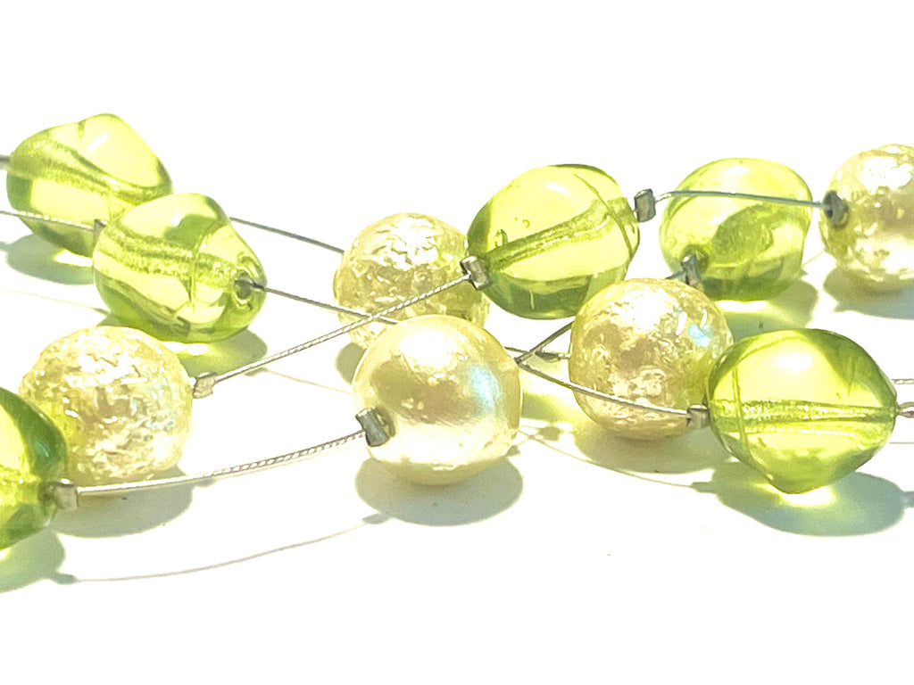 TopFrog Green Glass & Faux Pearl Floating Wire Necklace – Modern Layered Bead Necklace