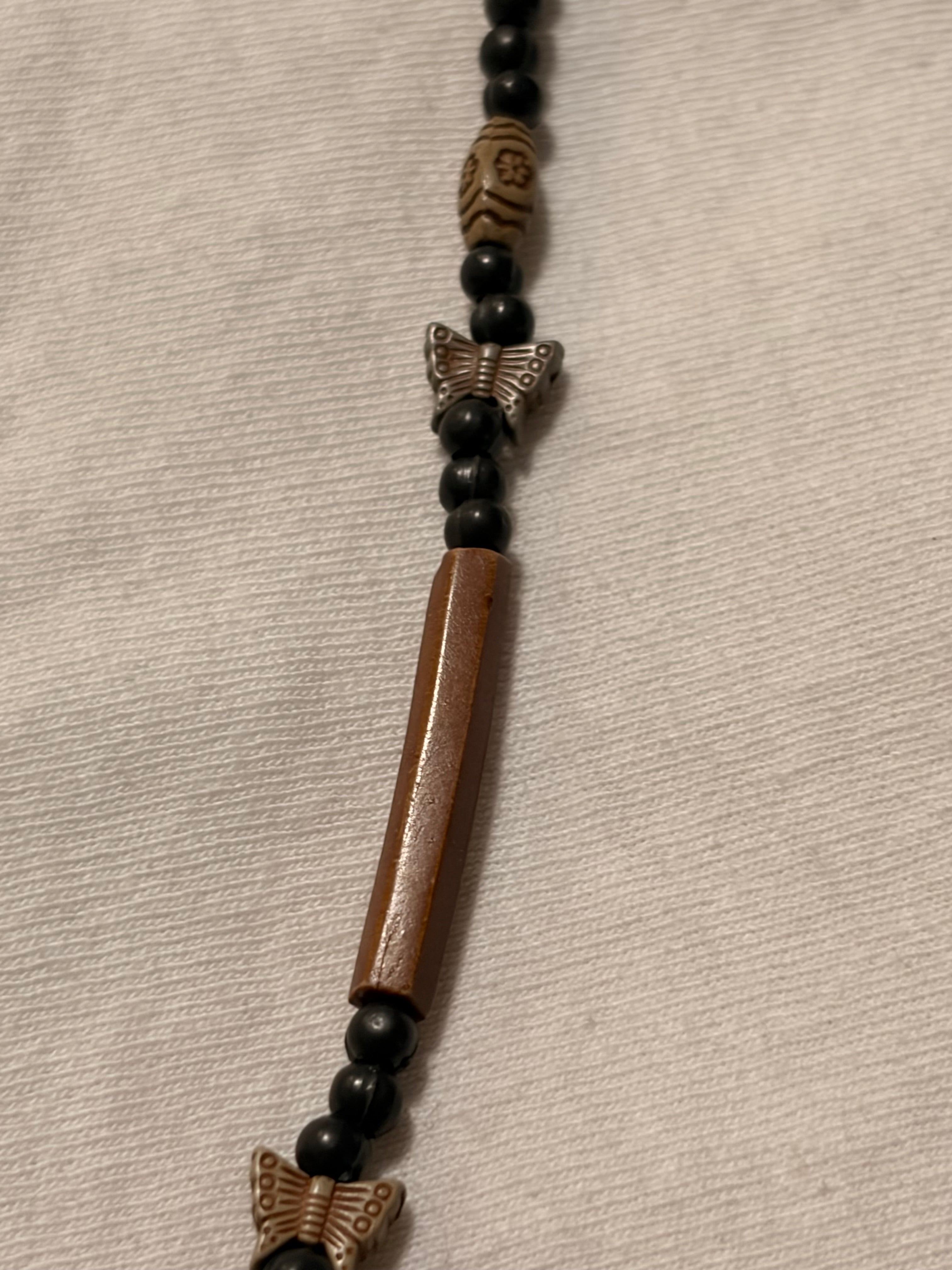 Vintage Style Beaded Lariat Necklace Butterfly Leaf Pinecone Charms Boho Woodland
